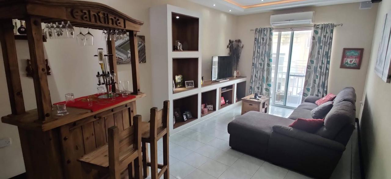Very Bright Well Kept Apartment Marsaskala Luaran gambar